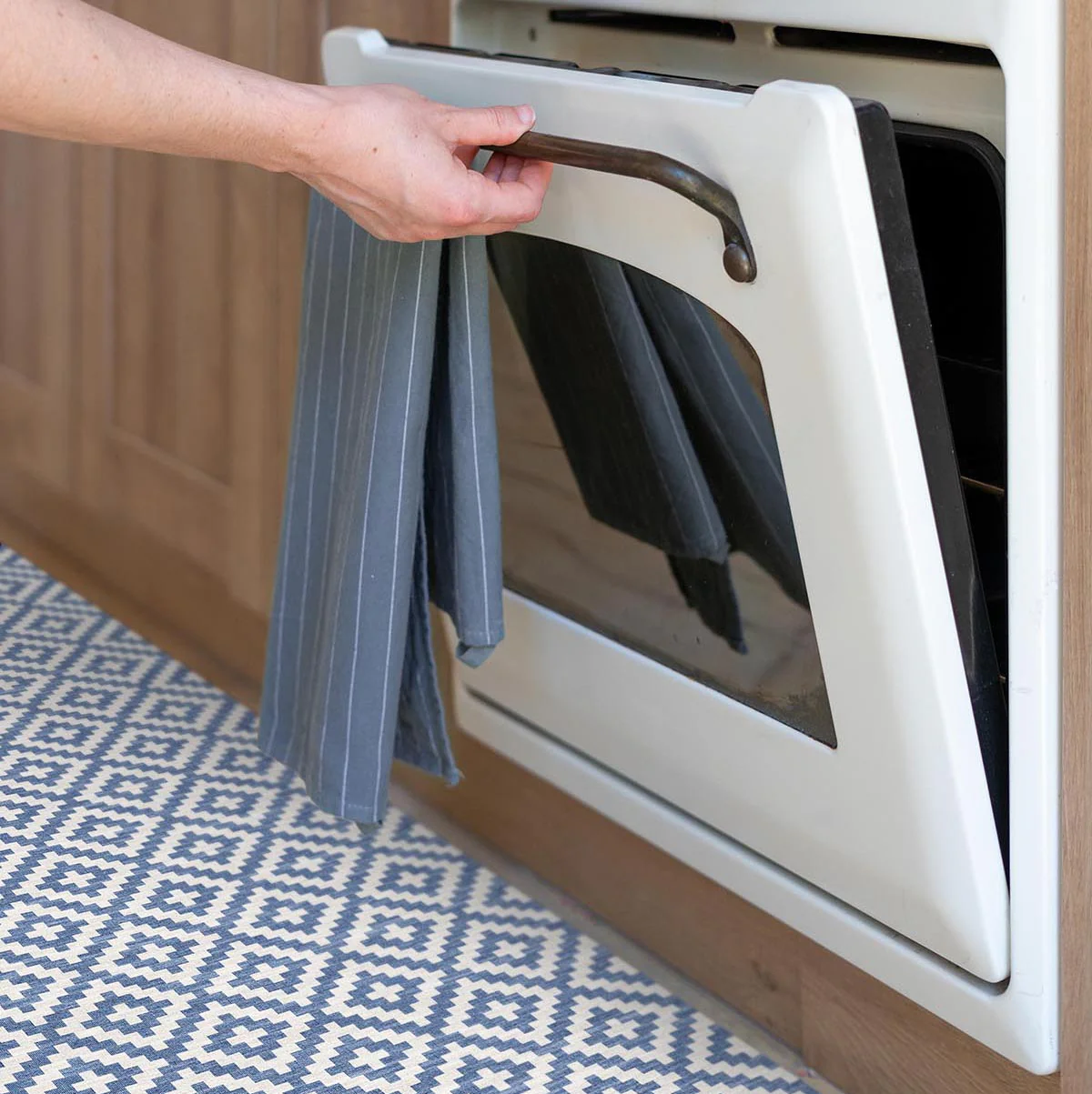 Cross Vinyl Mat - Image 4