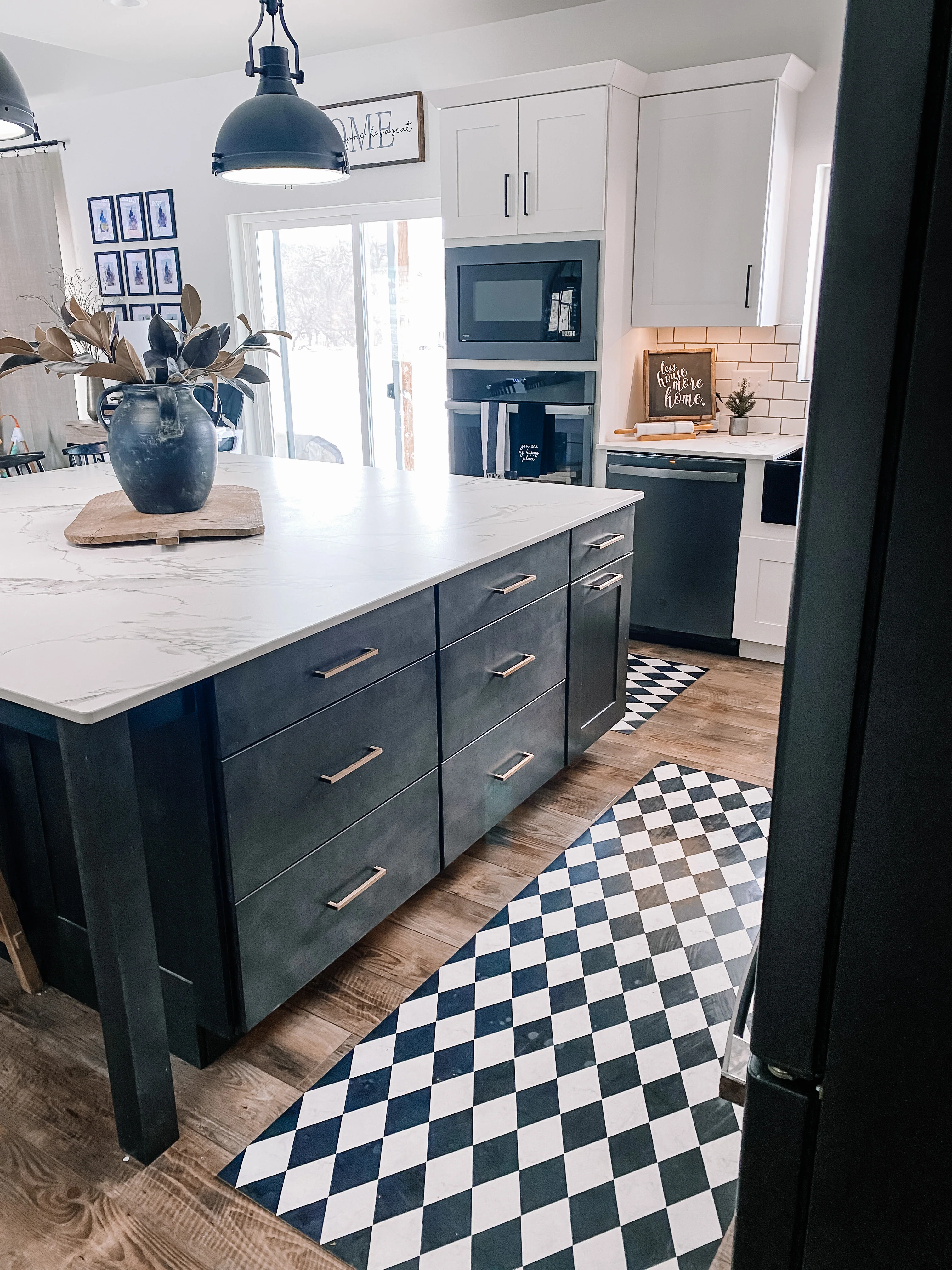 Mansion Vinyl Mat - Image 4