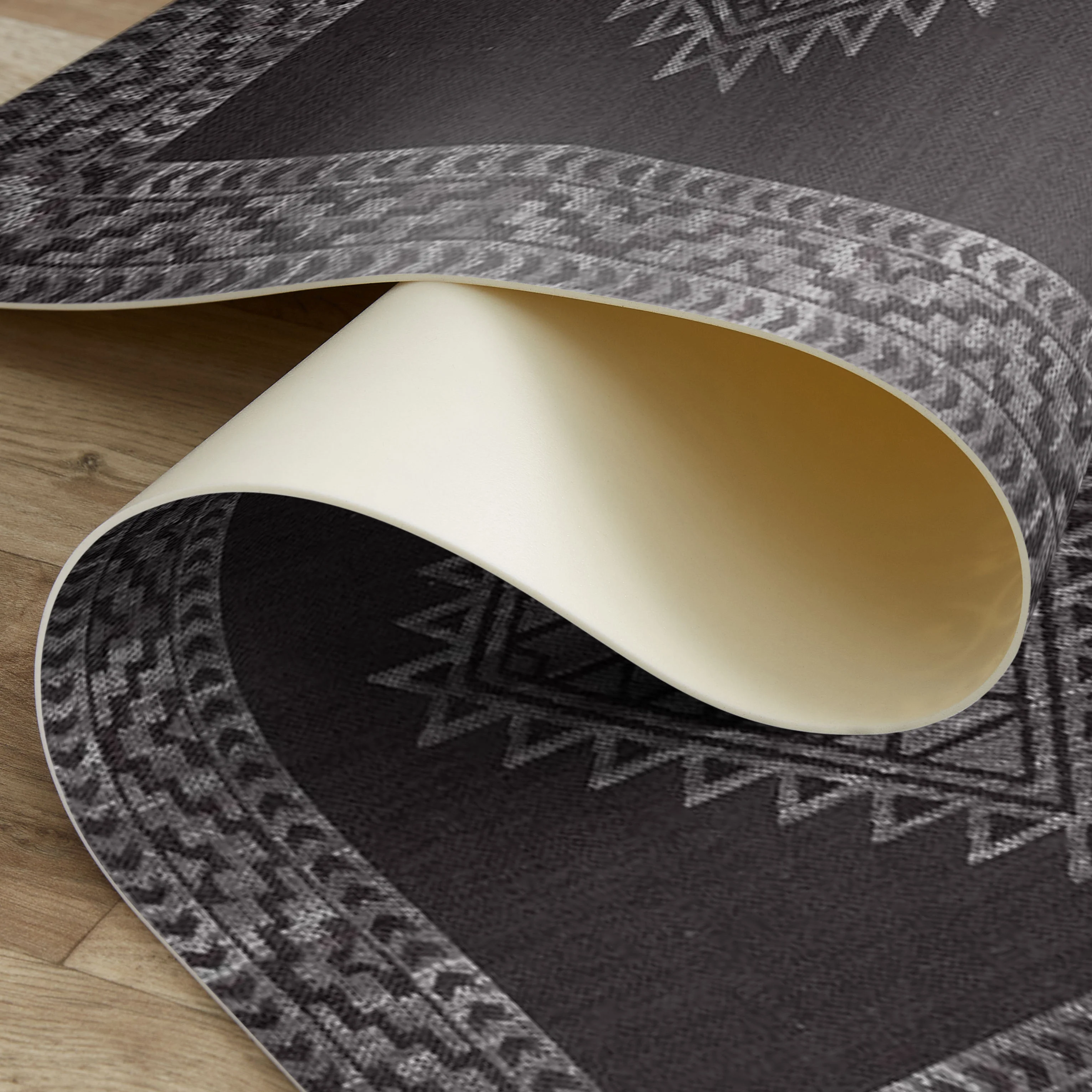 Safa Vinyl Mat - Image 8